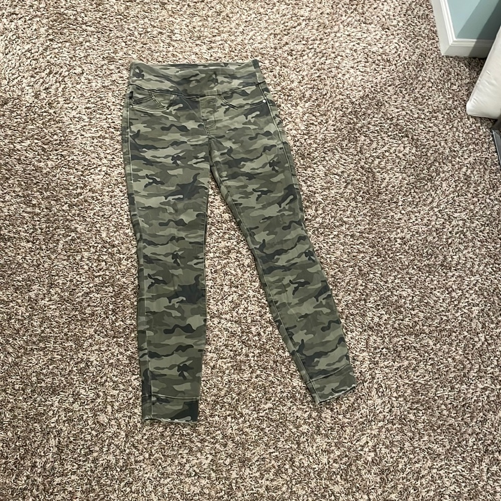 Rock & Republic camo jeggings